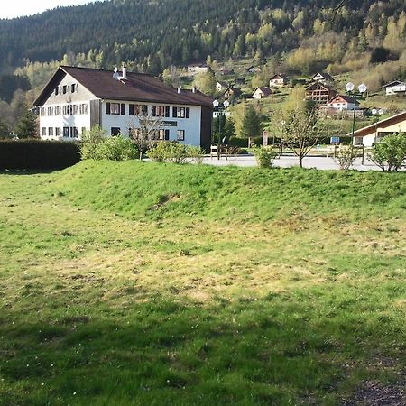 Hotel Les Bruyeres 旺特龙 外观 照片