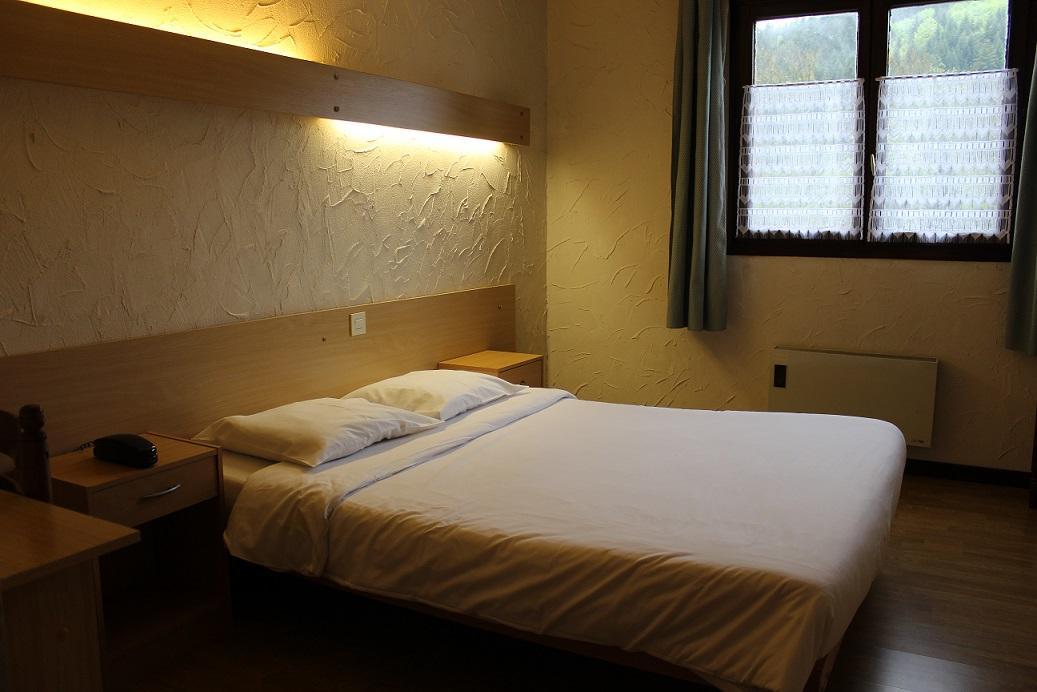 Hotel Les Bruyeres 旺特龙 外观 照片